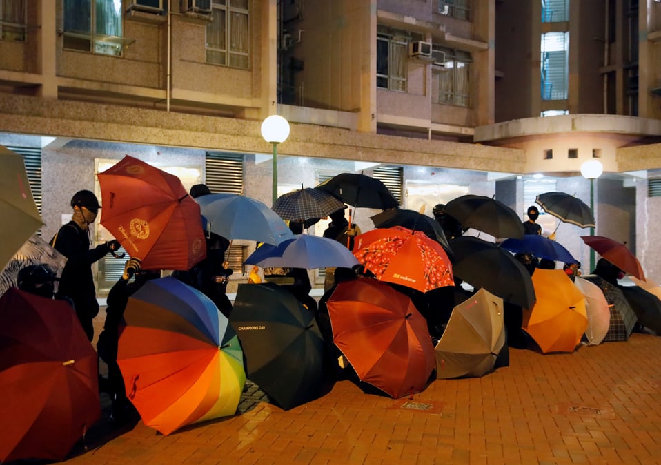 La chine qualifie de "virus politique" les manifestants a hong kong