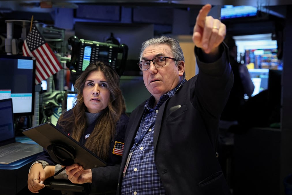 Deux traders a la bourse de new york