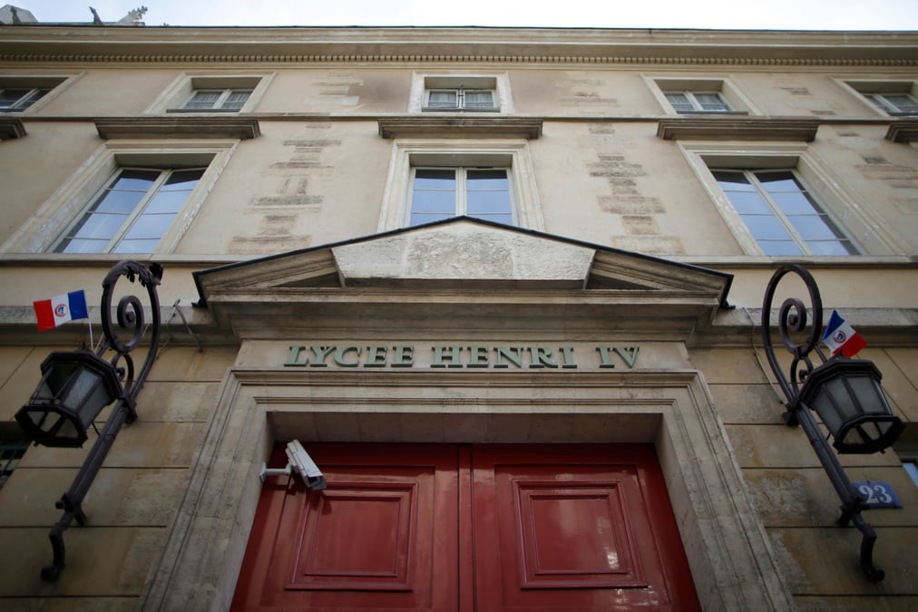 Alerte a la bombe levee dans cinq lycees parisiens