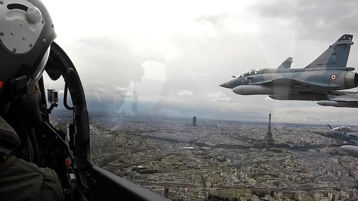La france reaffirme l'objectif d'un budget militaire a 2% du pib en 2024