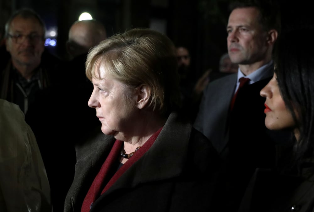 L'antisemitisme n'a pas sa place en allemagne, dit merkel