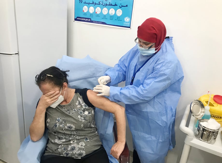Coronavirus: l'algerie discute avec moscou pour produire le vaccin russe