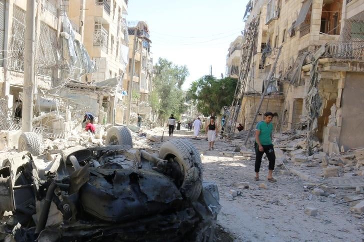 Raids aeriens sur les quartiers rebelles d'alep