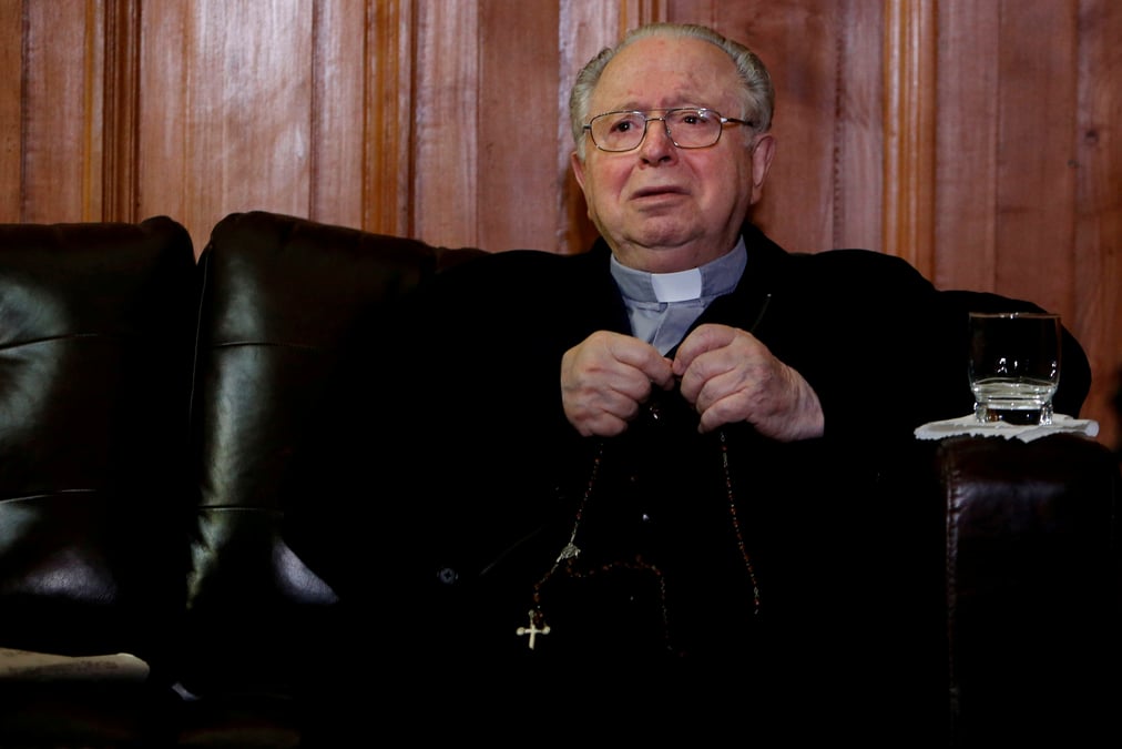 Un autre pretre chilien reduit a l'etat laique par le pape