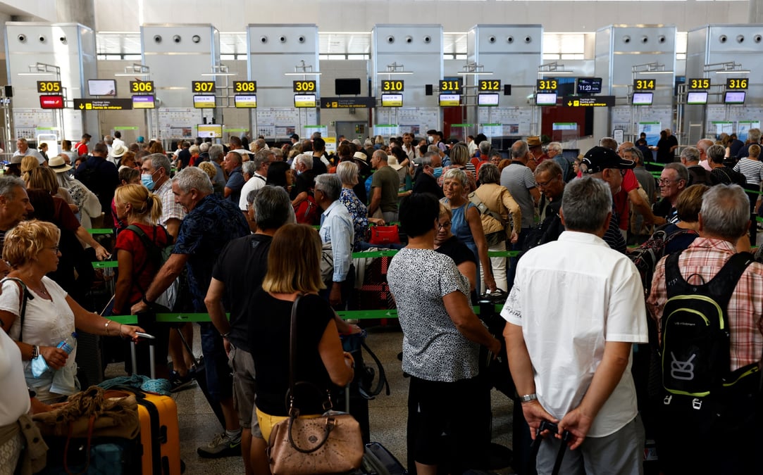 Bond du tourisme en espagne en mai, en deca des niveaux pre-pandemiques