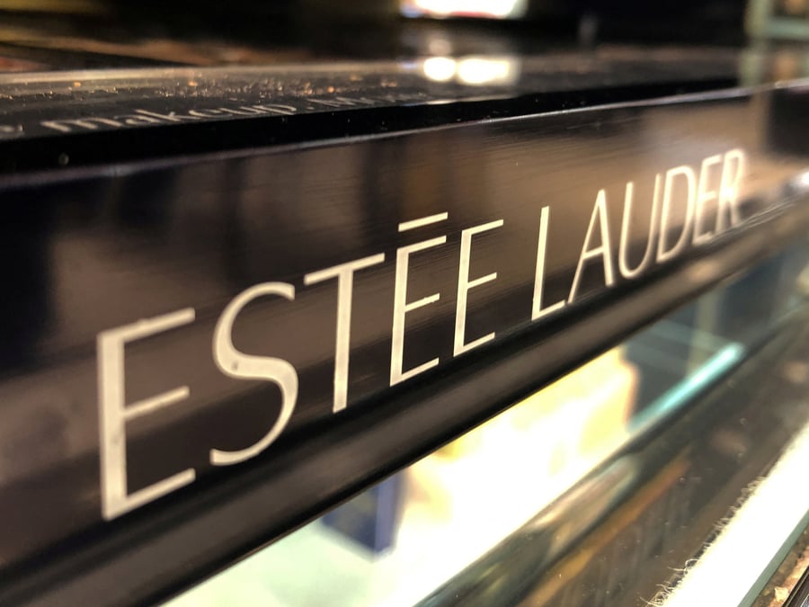 Estee lauder affiche des perspectives annuelles en deca des attentes