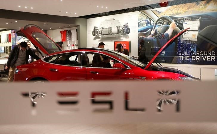 Musk annonce une "reorganisation en profondeur" de tesla