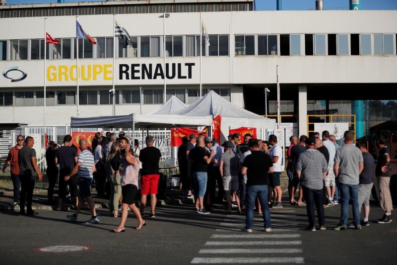 Renault: le site de maubeuge preserve, caudan pourrait etre cede, dit senard