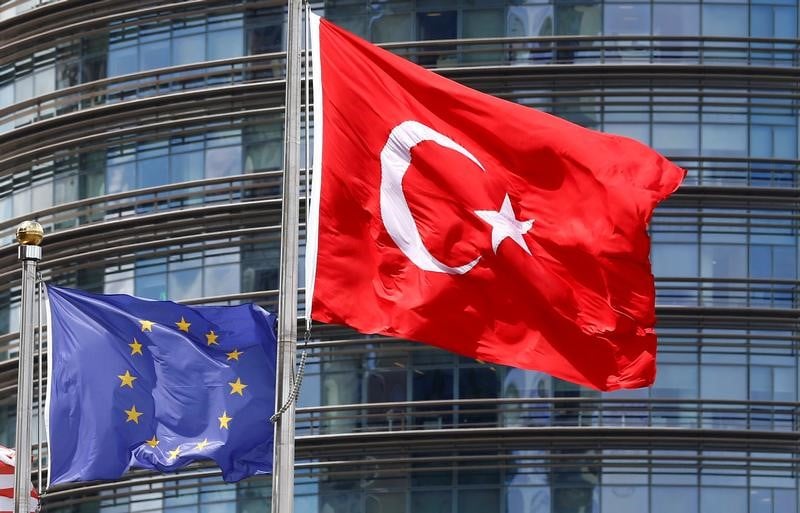 Berlin suggere a l'ue de suspendre certains pourparlers avec ankara
