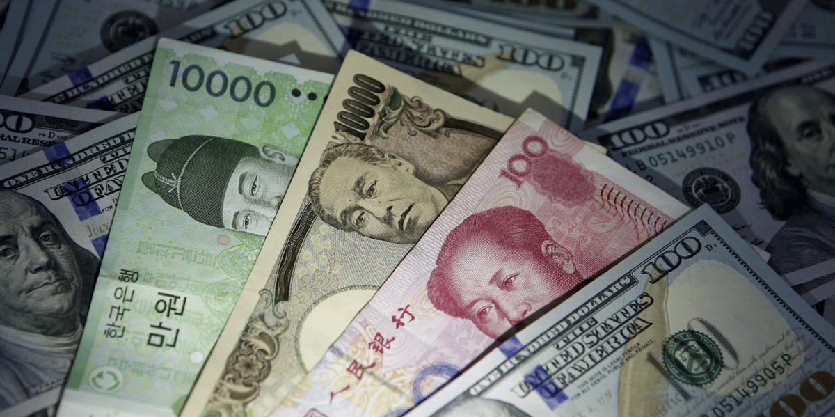 La chine reduit les reserves de change des banques en soutien au yuan