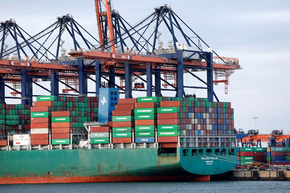 Conteneurs dans le port de rotterdam