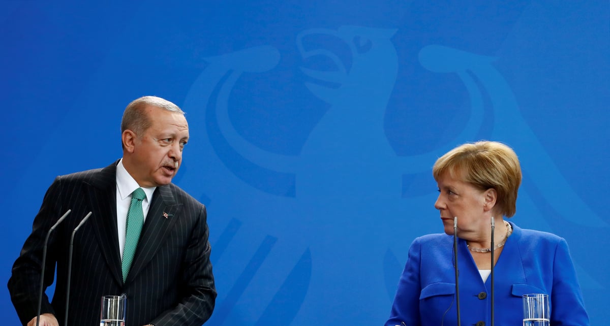 A berlin, erdogan plaide pour la liberalisation des visas