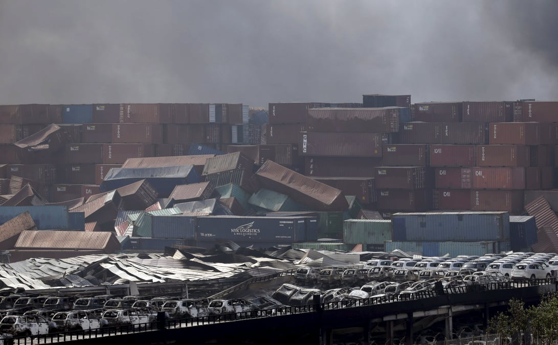 Deux enormes explosions a tianjin en chine