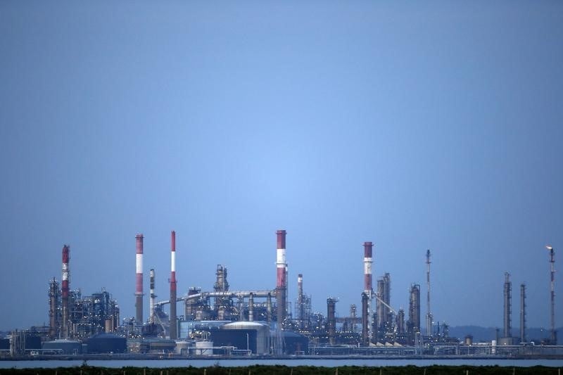 Importante fuite de gasoil a la raffinerie total de donges