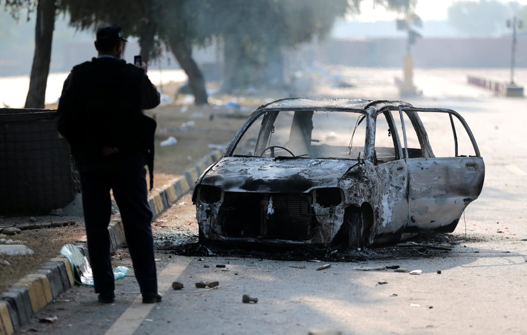 Vive tension et affrontements aux portes d'islamabad