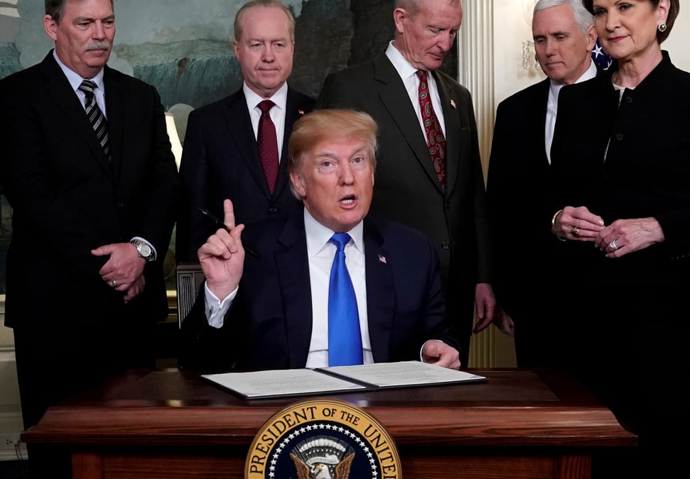 Les decisions de trump destabilisent les marches financiers