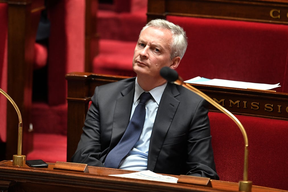 Le seuil de controle des investissements etrangers abaisse a 10%, dit le maire