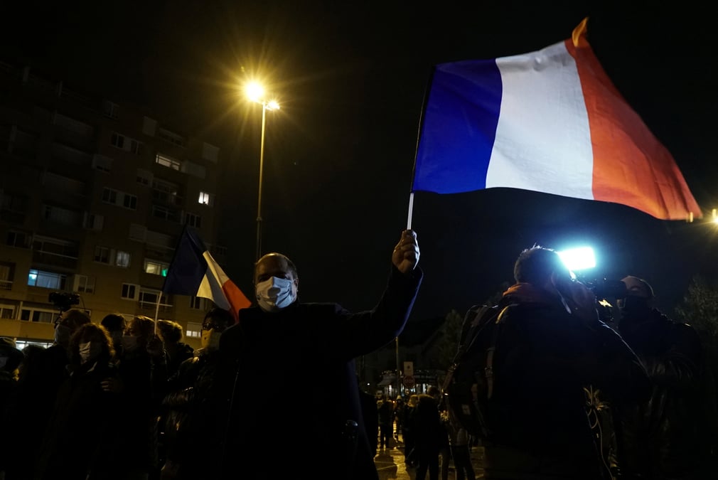 France: enquetes pour apologie du terrorisme apres l'attentat de conflans