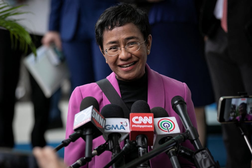 Photo de la pdg de rappler et laureate du prix nobel maria ressa