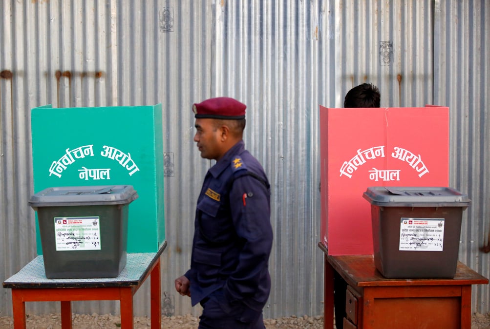 Premiere phase des elections au nepal sur fond d'explosions