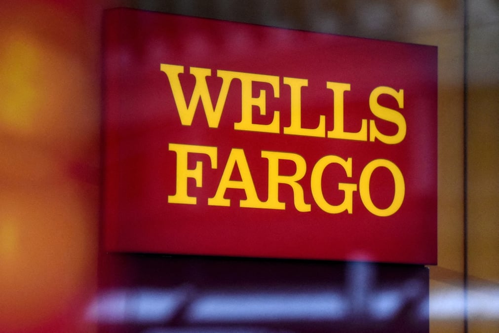 Le logo wells fargo