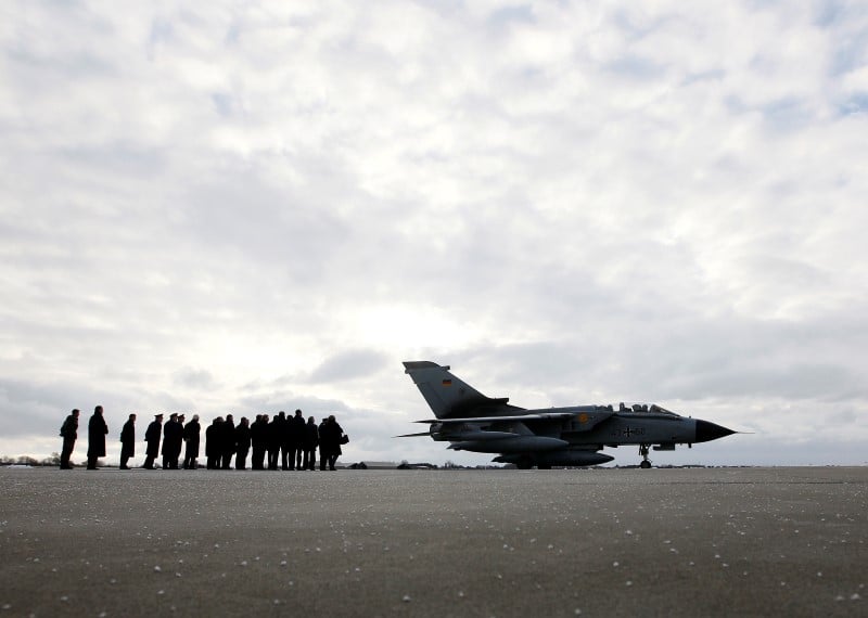 L'allemagne va deployer des avions de reconnaissance tornado en syrie
