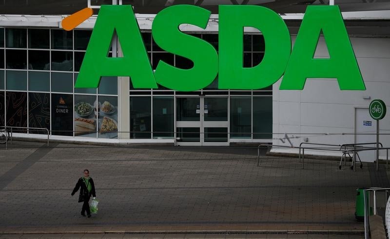 Asda envisagerait de racheter b&m pour 4,4 milliards de livres