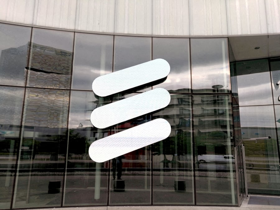 Ericsson lance une vaste reorganisation, deux dirigeants quittent le groupe