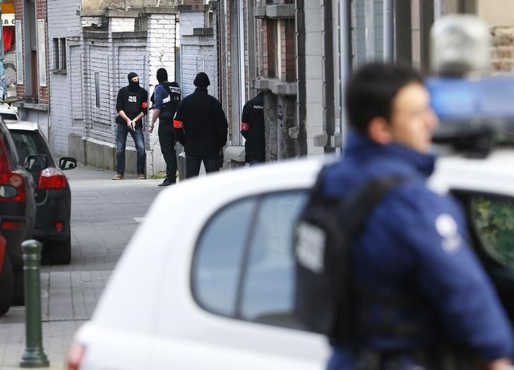 Operation policiere a bruxelles liee aux attentats de paris