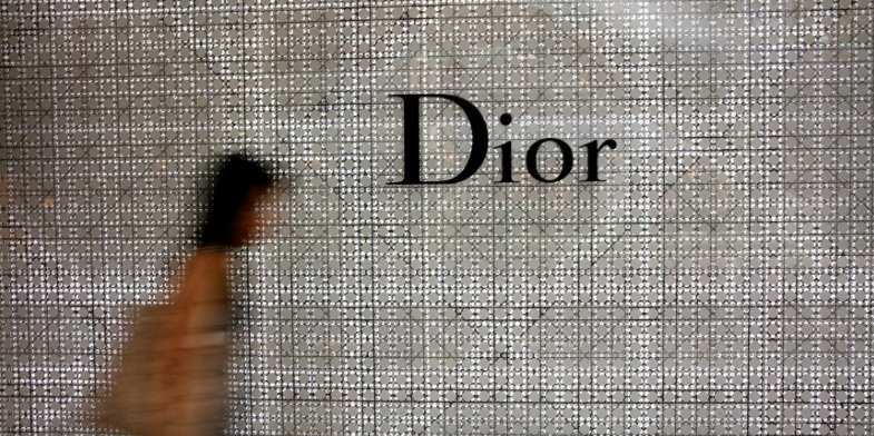 L'offre de la famille arnault sur dior jugee recevable, selon l'amf