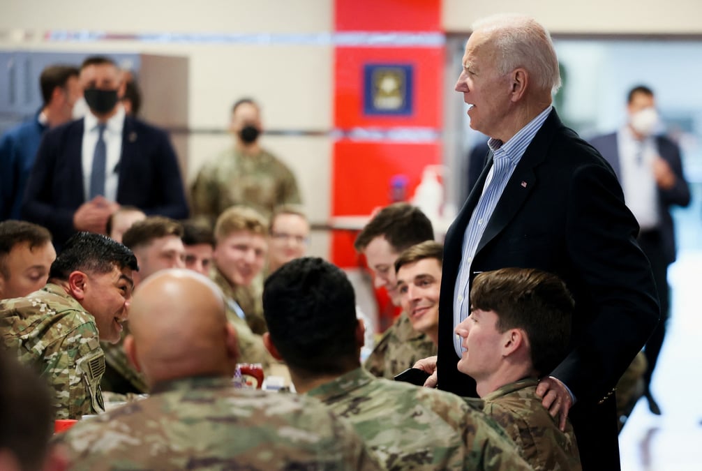Joe biden entame sa visite en pologne, pres de la frontiere ukrainienne