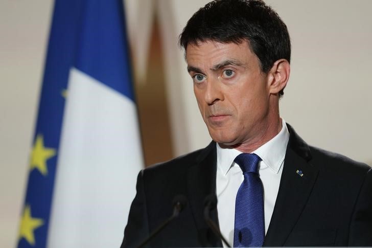 Valls propose d'oublier "les vieux clivages"