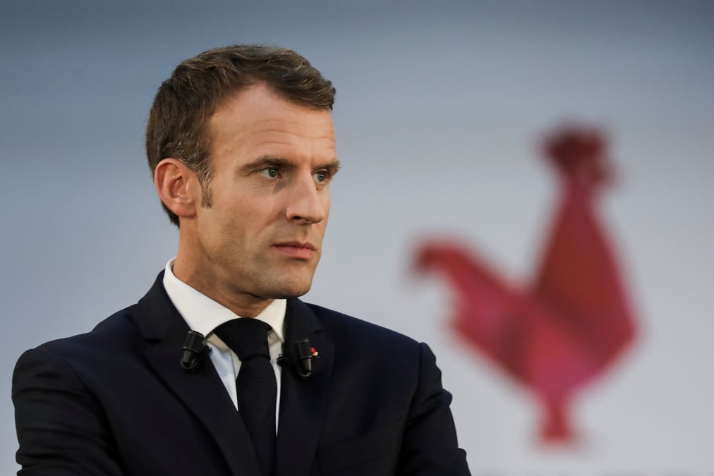 Macron a paris, le compte a rebours du remaniement relance
