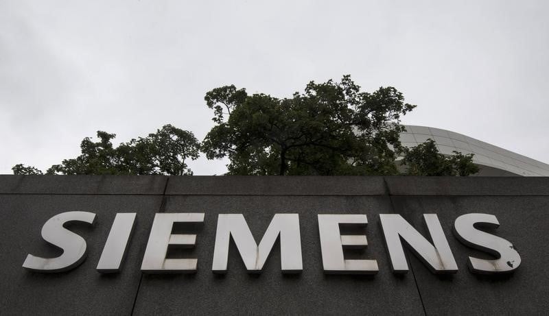 Les charges pèsent sur le 4e trimestre de Siemens