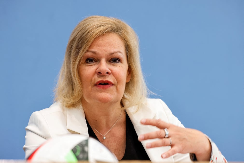 La ministre allemande de l'interieur, nancy faeser, participe a une conference de presse sur l'euro 2024 a berlin