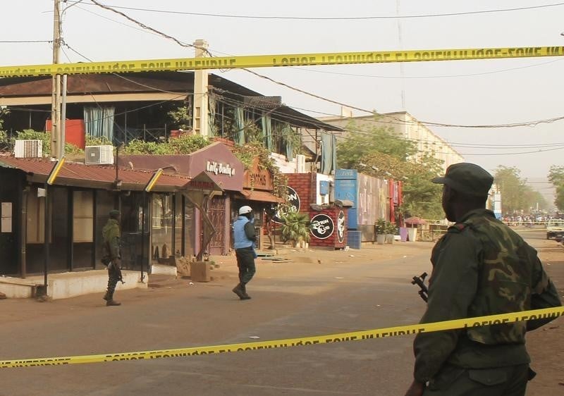 Une vingtaine de djihadistes, dont deux francais, arretes au mali