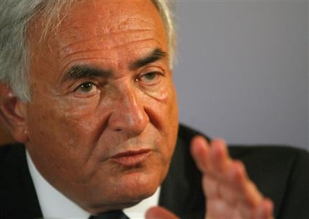 L?ÉCONOMIE MONDIALE COMMENCE À SORTIR D'UNE PROFONDE RÉCESSION, SELON LE FMI