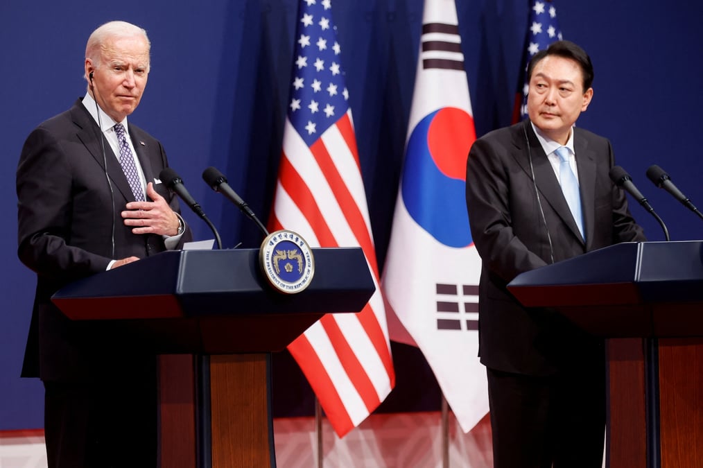 Rencontre entre biden et yoon, la menace nucleaire nord-coreenne a l'ordre du jour