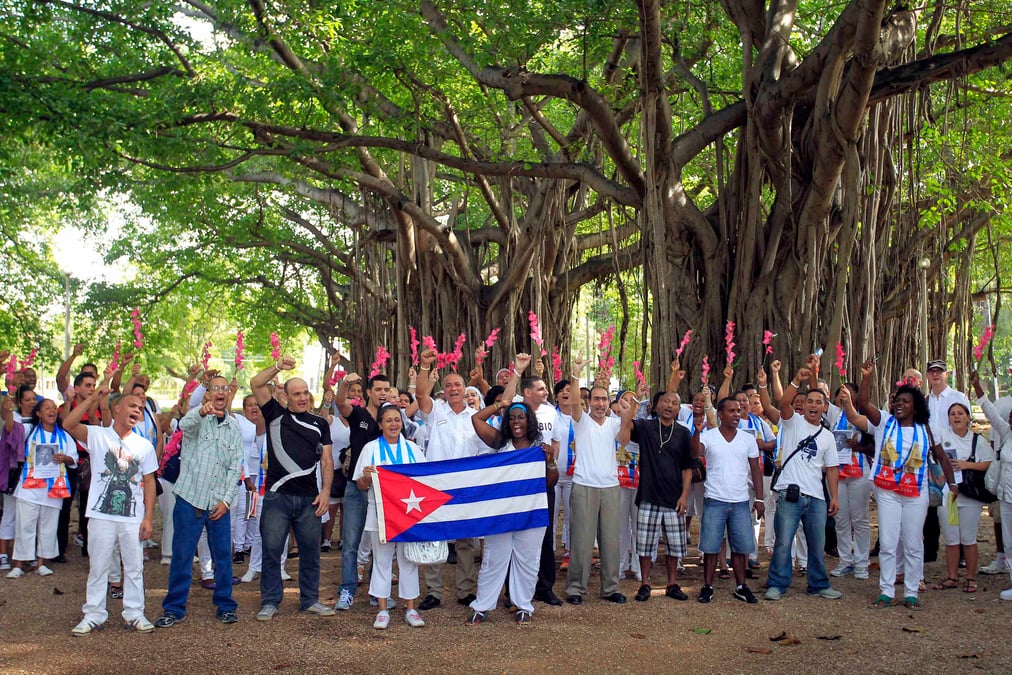 Cuba a remis en liberte 53 detenus emprisonnes pour des raisons politiques
