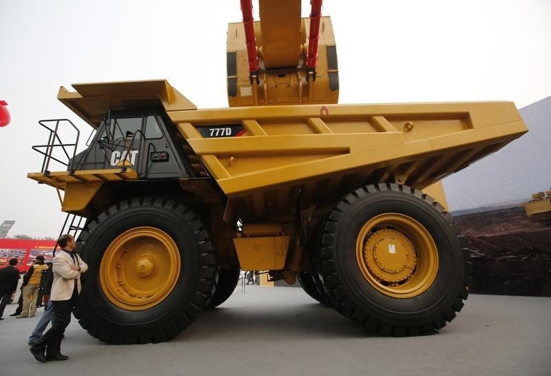 Caterpillar envisage jusqu'a 10.000 suppressions d'emplois