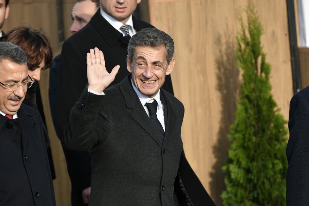 Sarkozy et bertrand, leaders de droite preferes des francais, selon un sondage elabe
