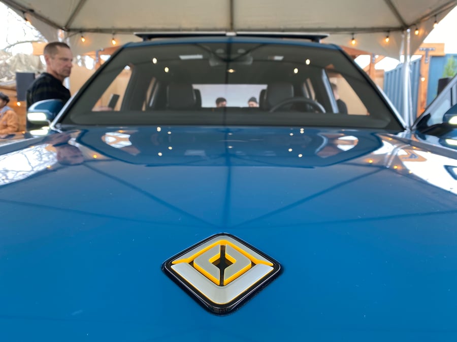 Rivian valorise a 93 milliards de dollars apres la plus importante ipo mondiale de l'annee