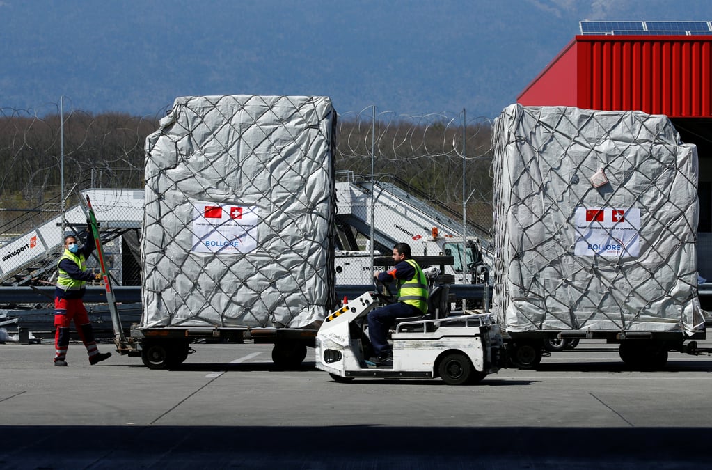 Coronavirus: l'ue prolonge l'exemption de taxes sur les masques importes