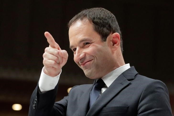 Benoit hamon officiellement investi candidat du ps