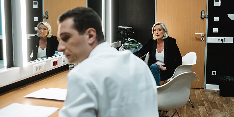 Jordan Bardella et Marine Le Pen dans les loges du meeting du RN à Nice, le 7 octobre 2024.