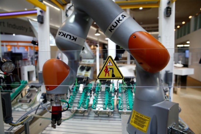 Le chinois midea met la main sur l'allemand kuka