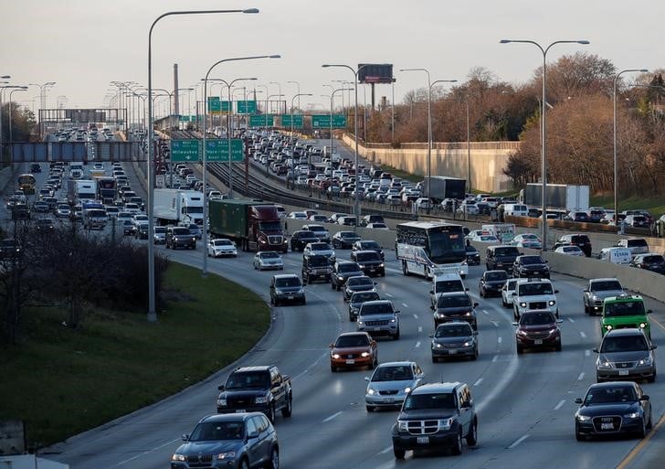 L'ue menace de riposter a des tarifs us sur les autos