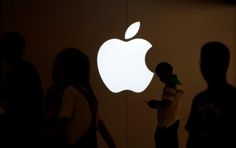 Un adolescent australien arrete pour avoir pirate des donnees d'apple