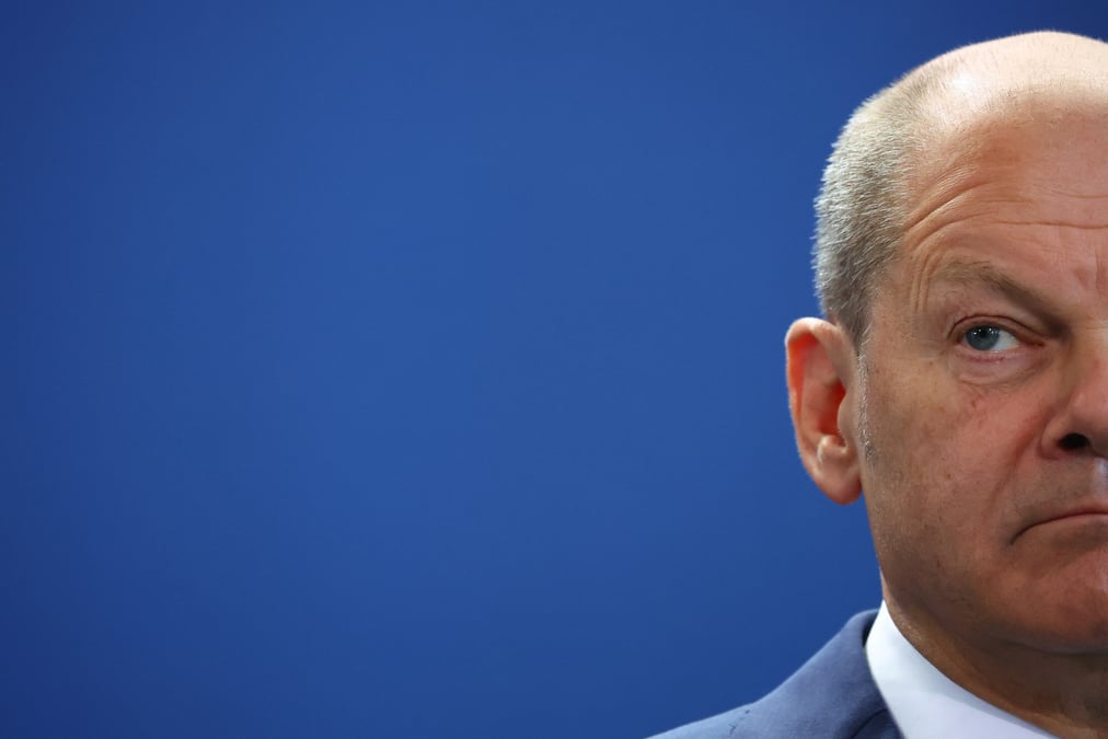 L'ue ne peut plus se permettre des veto nationaux en matiere de politique etrangere, dit scholz