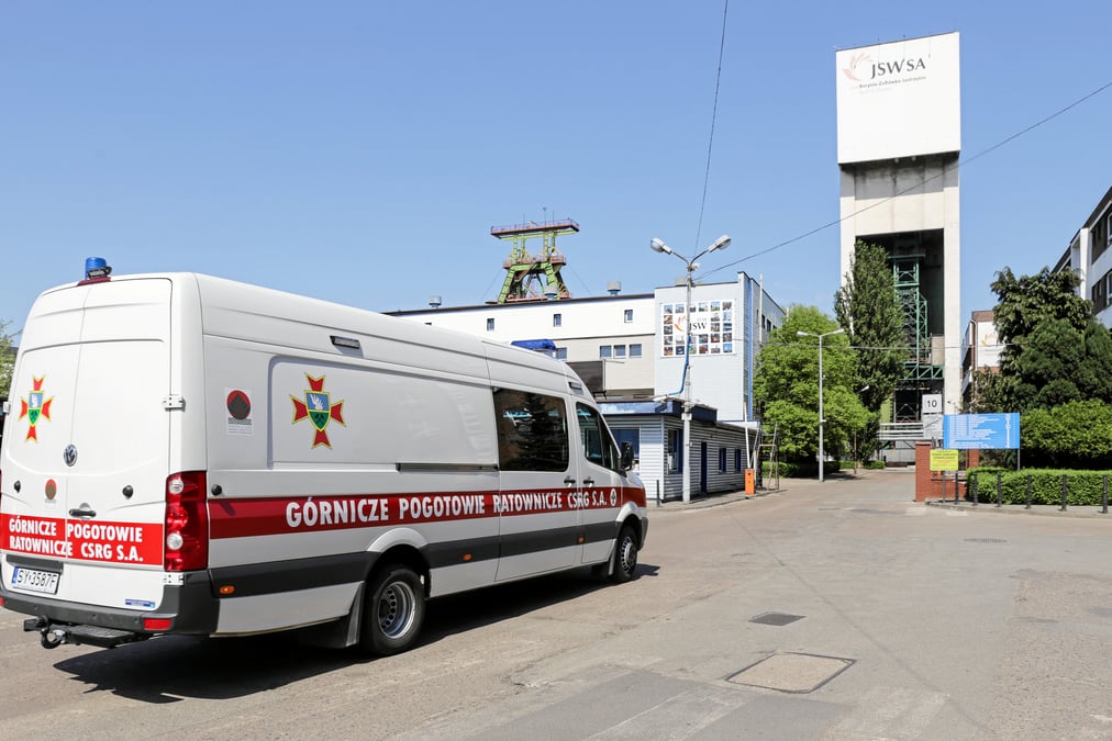 Un mineur mort, 3 autres disparus dans un seisme en pologne